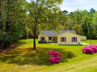 124 Horseshoe Loop Rd, Burgaw, NC 28425