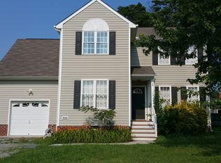 8085 Goodfellow Ln, Mechanicsville, VA 23111