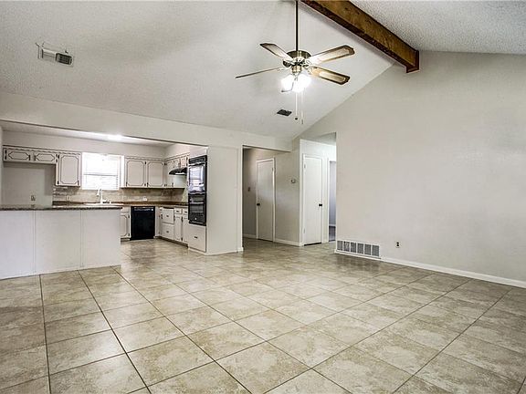 4th image of 2608 Mintwood Pl
