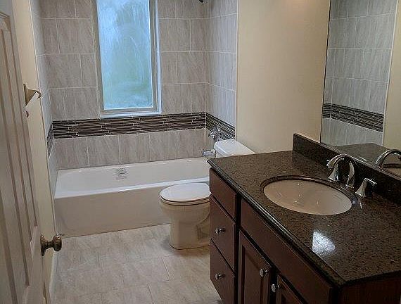 5th image of 69 Stillmeadow Dr