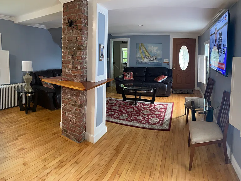 30 Byrnes St — Photo 5