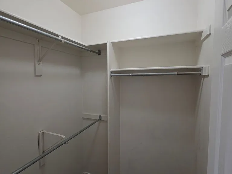106 Willow Creek Dr — Photo 10
