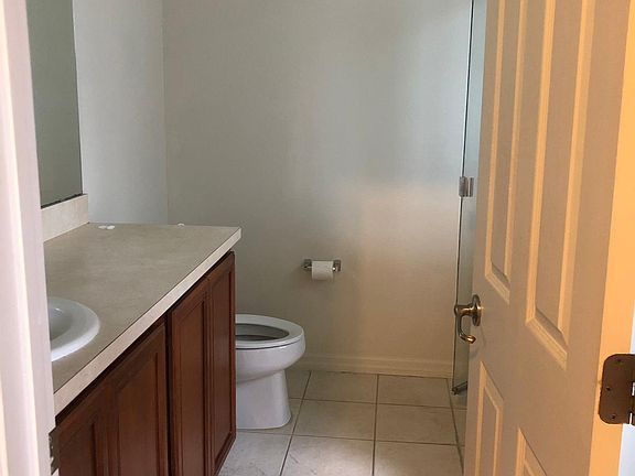 3rd image of 1315 Blackwater Pond Dr