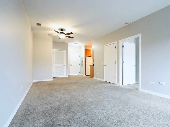 3rd image of 1155 W Roosevelt Rd Unit 207