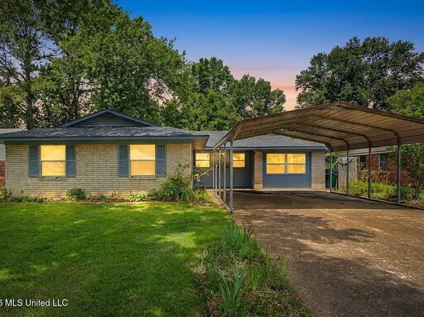 7825 Charleston Dr, Southaven, MS 38671
