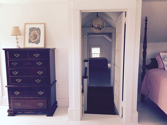 4th image of 60 Hopeland Ln