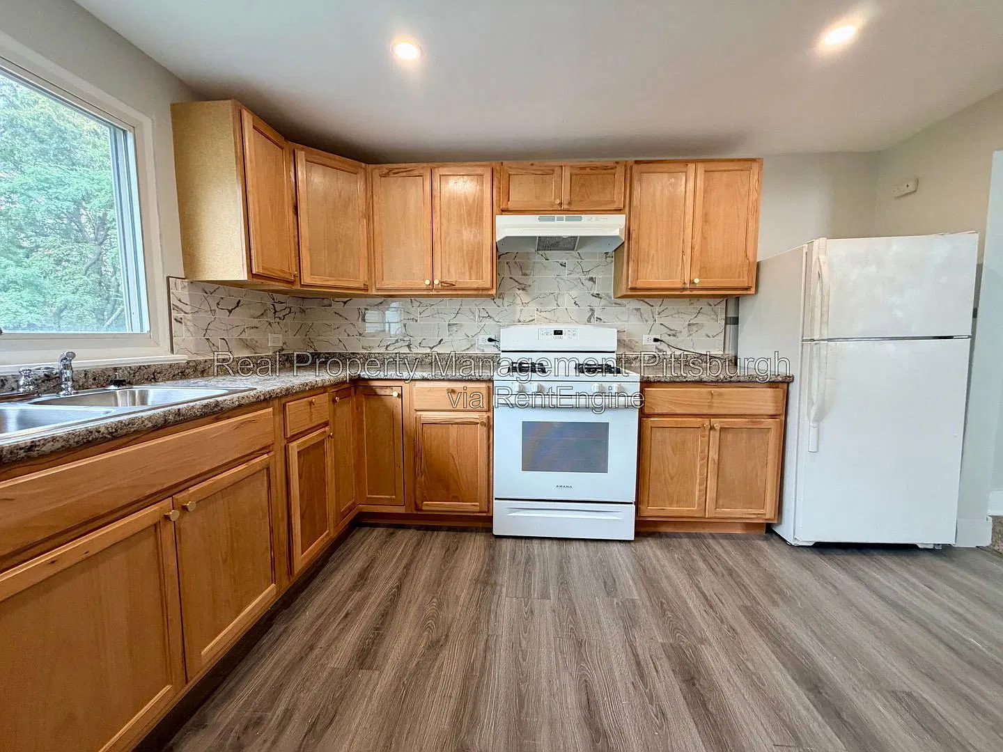 2 bed, 1.0 bath, $1,150 — Photo 2