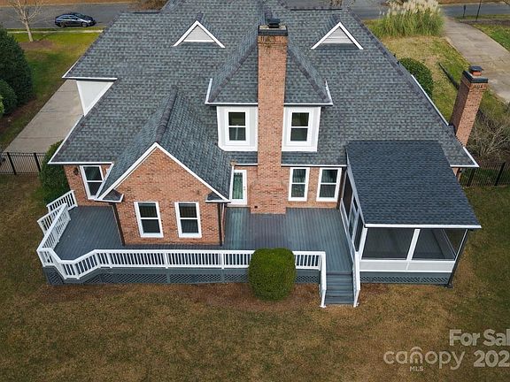 4th image of 5125 Belicourt Dr