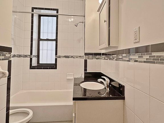 5th image of 332 E 15th St #5F
