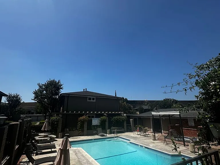 660 S Glassell St — Photo 24