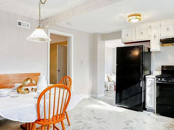 2nd (guest) kitchen!