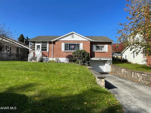 409 Lincoln St, Northern Cambria, PA 15714