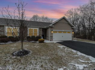 6275 Thornhill Ln, Mechanicsburg, PA 17050