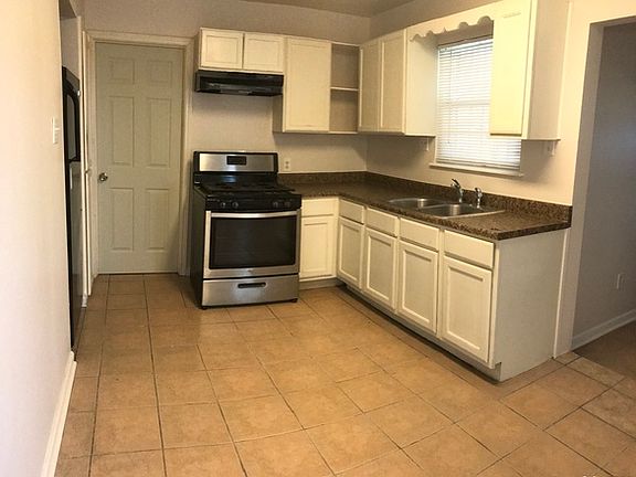 4th image of 119 Elkins Dr