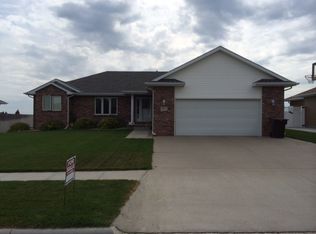 5803 Q Ave, Kearney, NE 68847