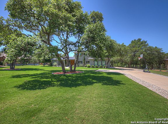 3rd image of 709 Oak Bluff Trl