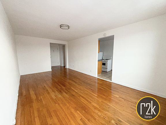 4th image of 41-98 Forley St #7H