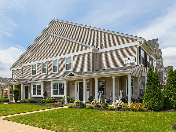 2nd image of 2302 Lexington Mews