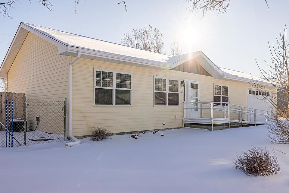 1st image of 2128 Haugen St #2128