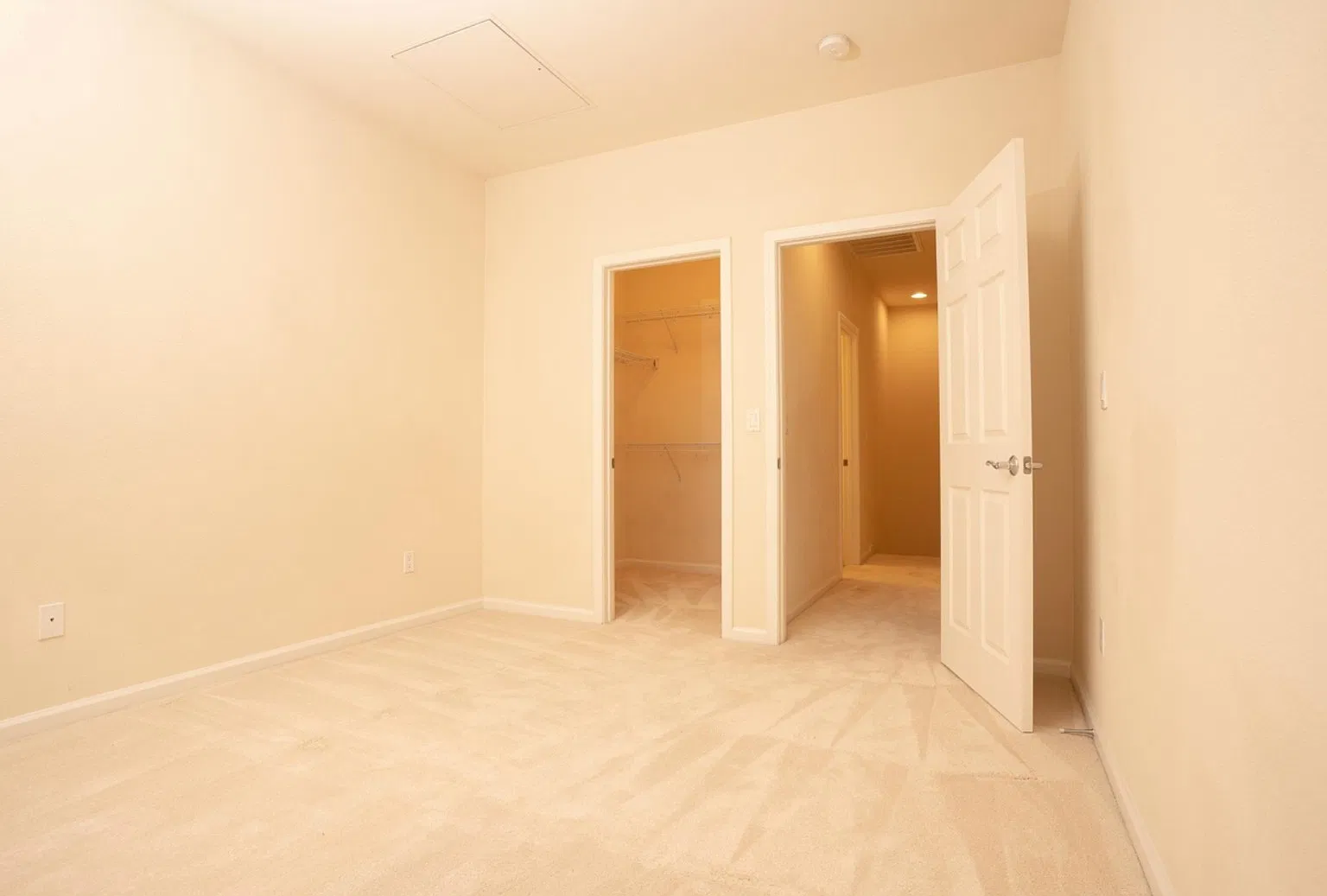 2 bed, 2.5 bath, 1512 sqft, $3,500 — Photo 4