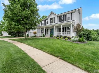 519 Castle Ridge Dr, Ballwin, MO 63021