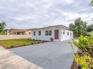 6736 SW 13th St, Miami, FL 33144