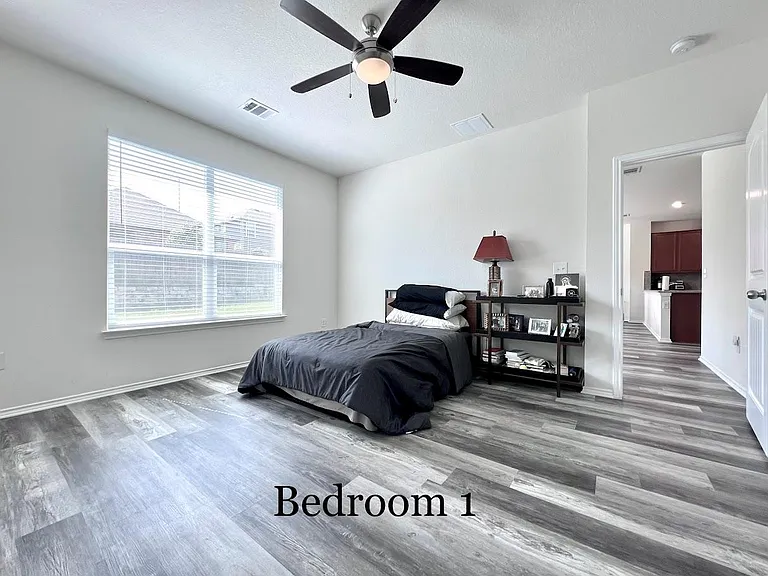 7900 Crystalbrook W — Photo 23