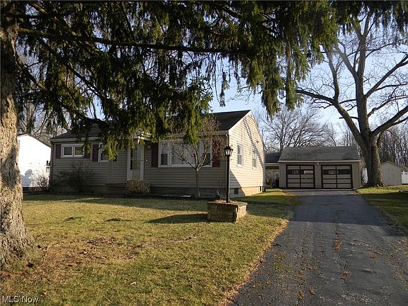 2nd image of 280 Towson Dr NW