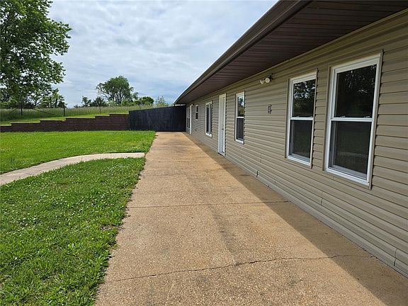 2nd image of 18190 W Highway 32
