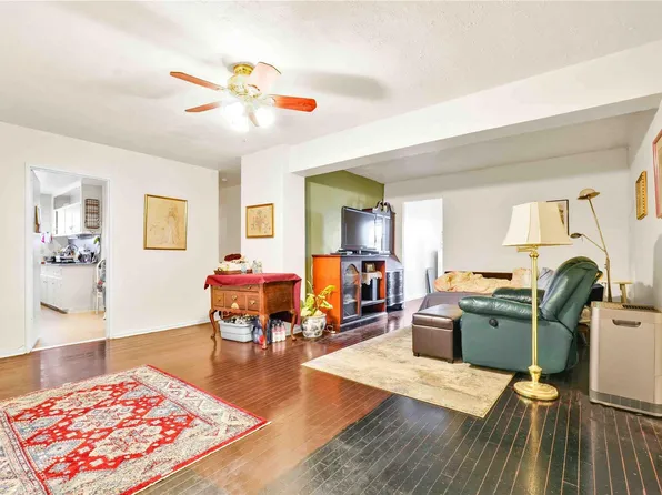 29-09 137th Street #6B, Flushing, NY 11354