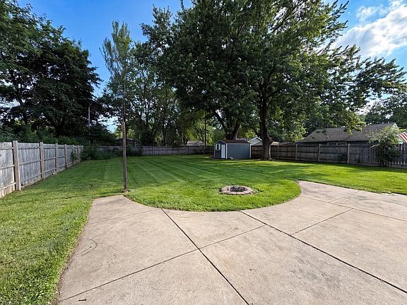 5th image of 2128 Ronald Ave