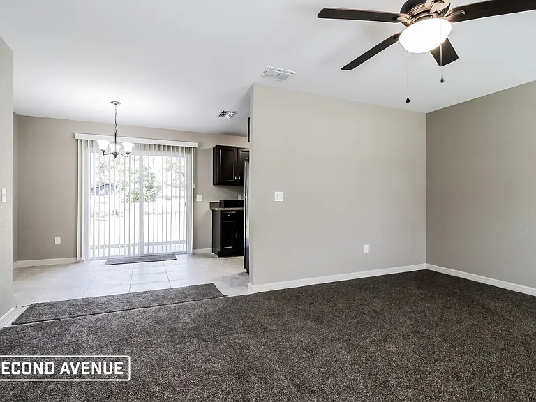 5625 NW 61st St — Photo 5