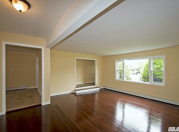 5th image of 4550 New York Ave