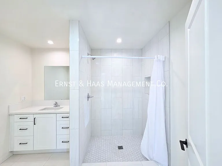 321 Chestnut Ave #2 — Photo 5