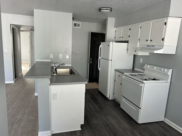9511 4th Bay St APT 3