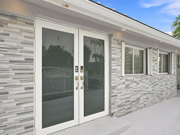 5th image of 11050 SW 160th St