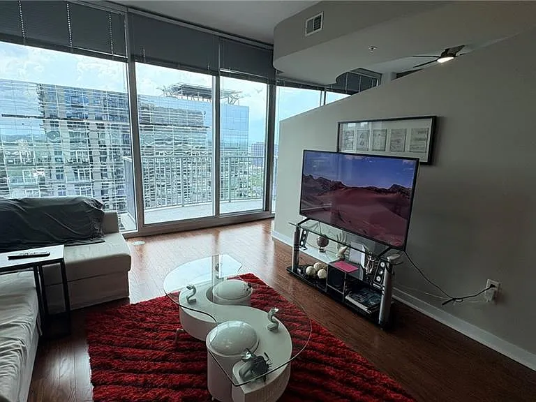 400 W Peachtree St NW #2905 — Photo 12