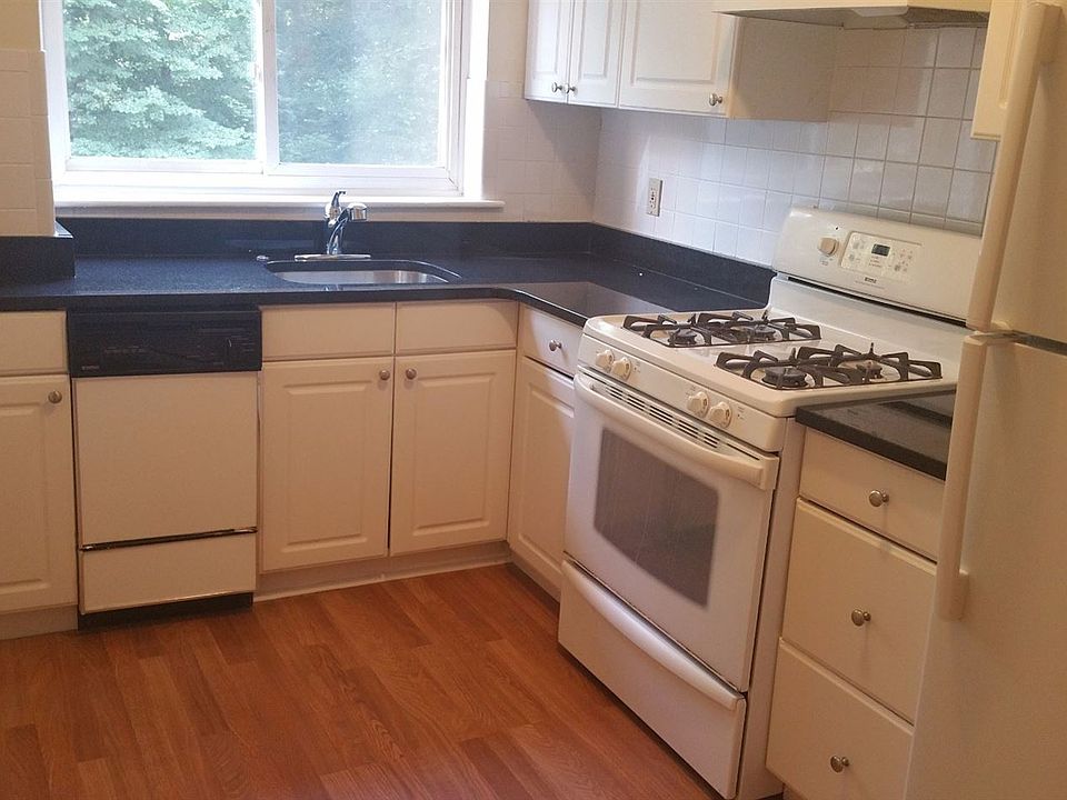 landlord_unit_photo_10320594_19