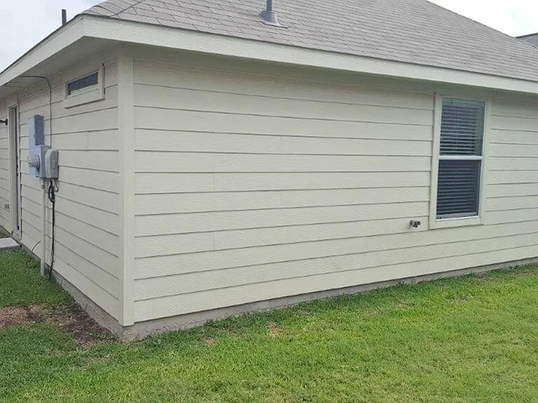 18718 N Lyford Dr — Photo 5