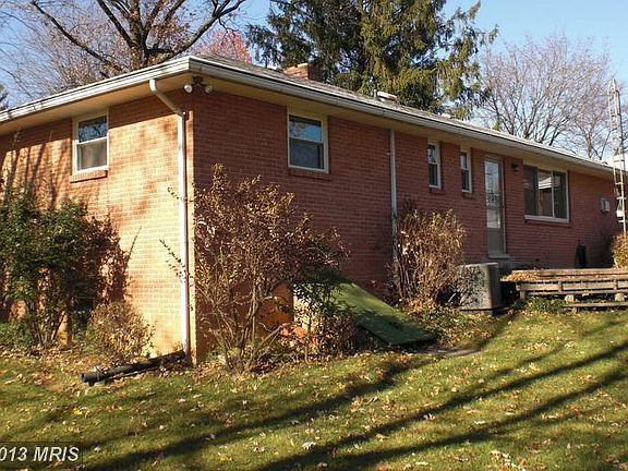 4th image of 10901 Graystone Dr
