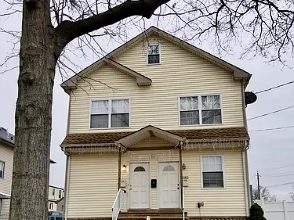 245 Washington St #2