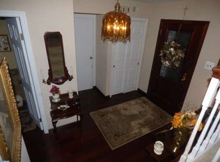 565 Wigard Ave, Philadelphia, PA 19128