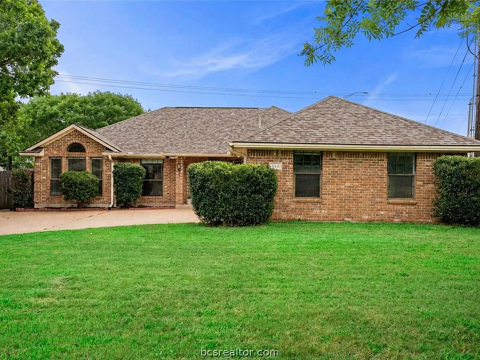 600 Coachlight Ct