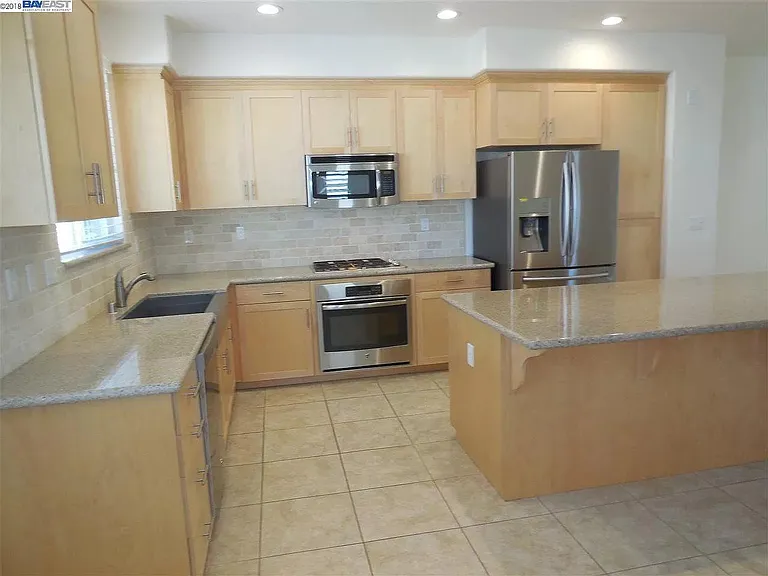 5339 Iron Horse Pkwy — Photo 3