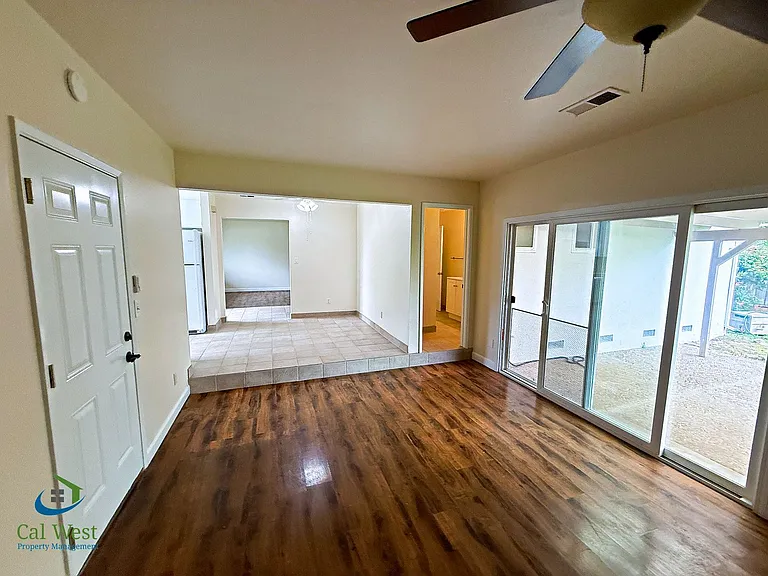 1370 Fernwood Ln — Photo 12