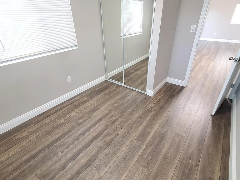 220 36th St #2 — Photo 10