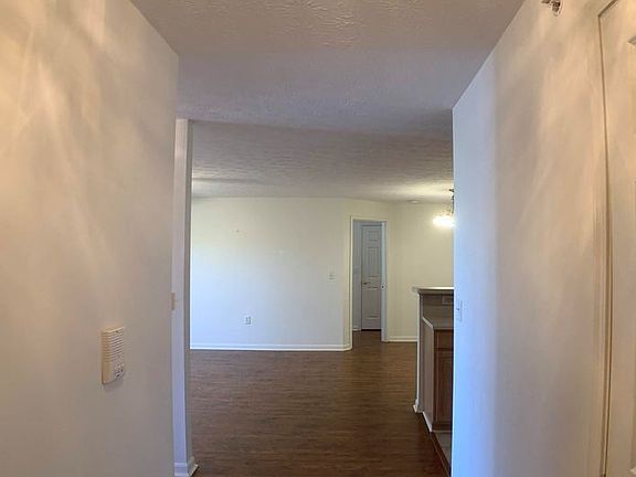 4th image of 2630 Netherland Dr APT 205