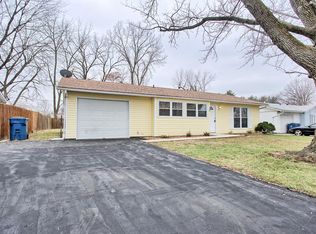 712 Oakridge Dr, Bethalto, IL