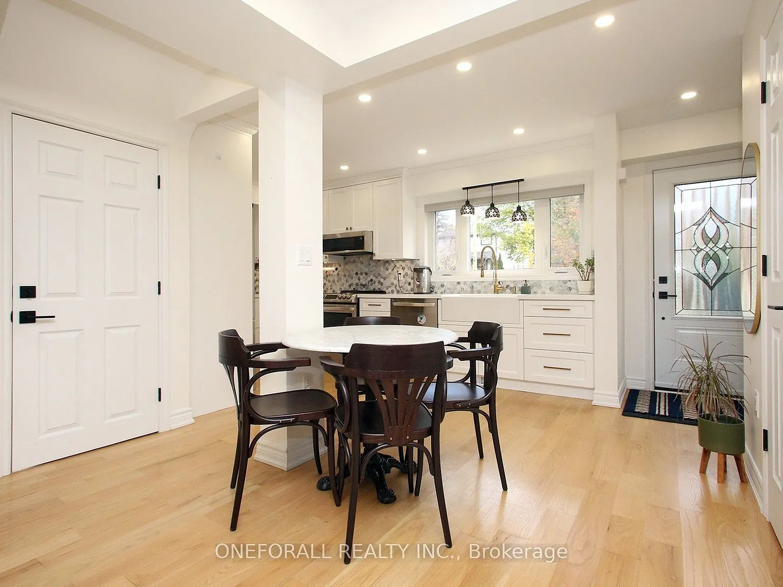 4 bed, $3,500 — Photo 4
