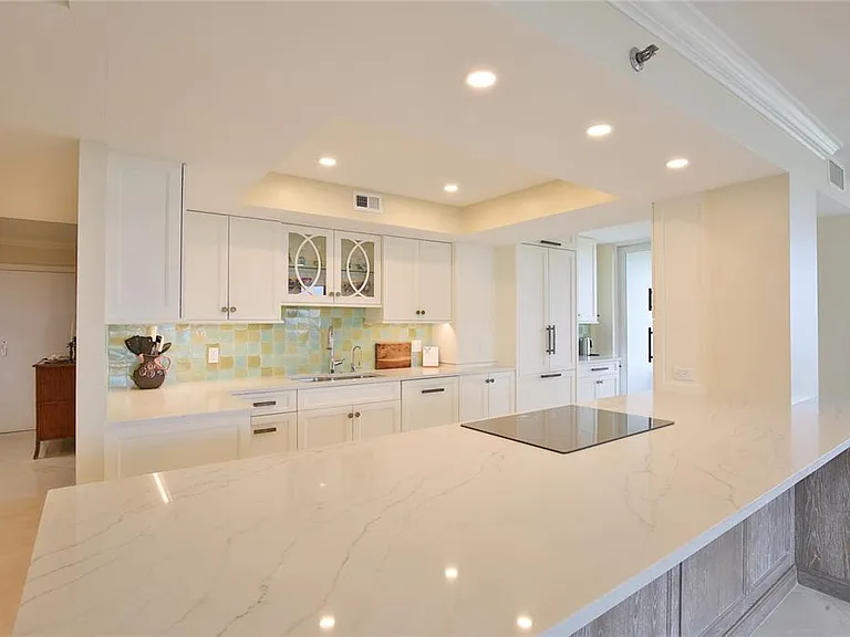 775 Longboat Club Rd #904 — Photo 13